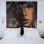 Adriana 3*