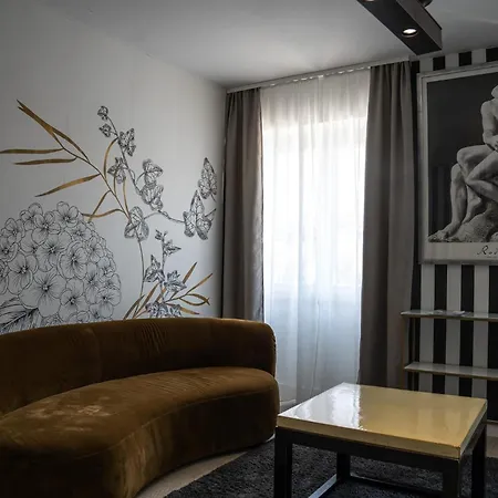 Hotel Adriana